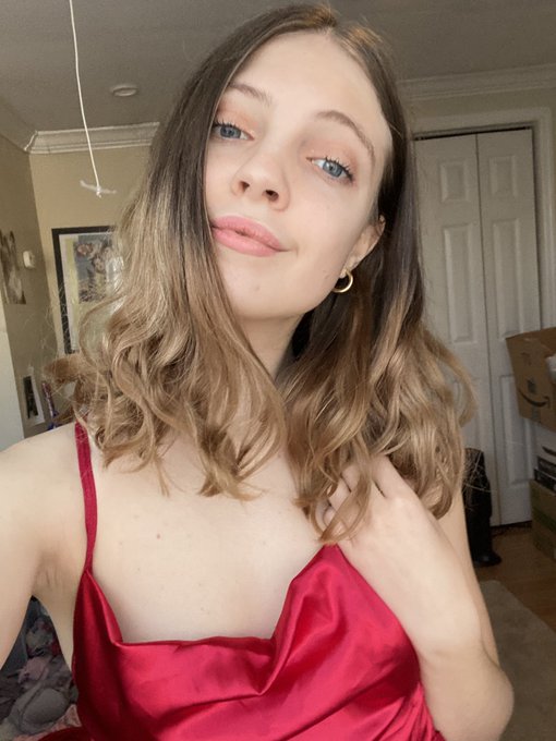 Happy:) https://t.co/WMICzTCjfA