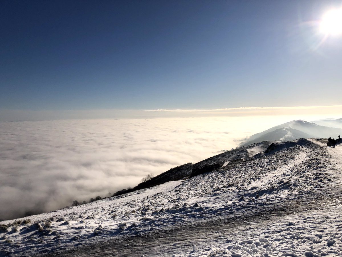 DaveThroup's tweet photo. A few more of today’s remarkable traverse of the north Malverns.

Lived here all my life but never ceases to amaze. https://t.co/hkFiRwmlvC