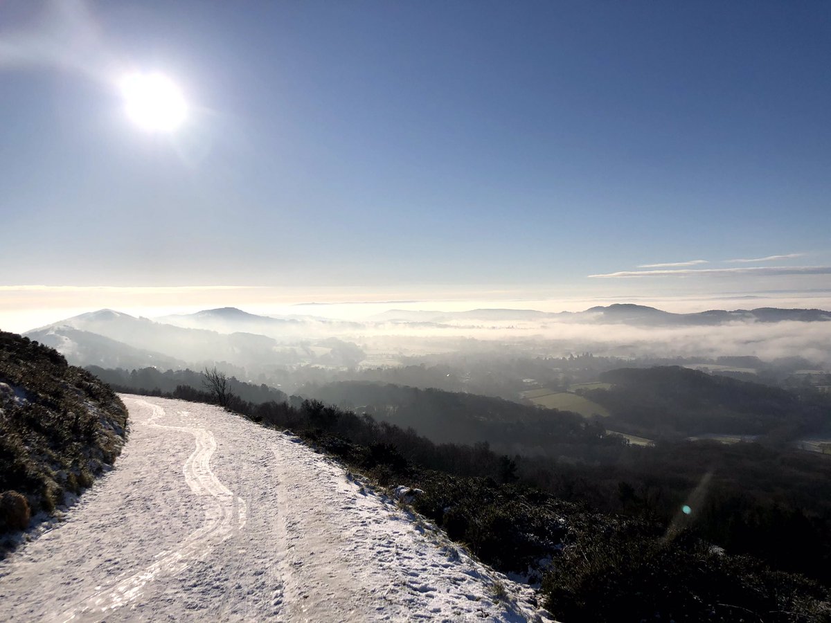 DaveThroup's tweet photo. A few more of today’s remarkable traverse of the north Malverns.

Lived here all my life but never ceases to amaze. https://t.co/hkFiRwmlvC
