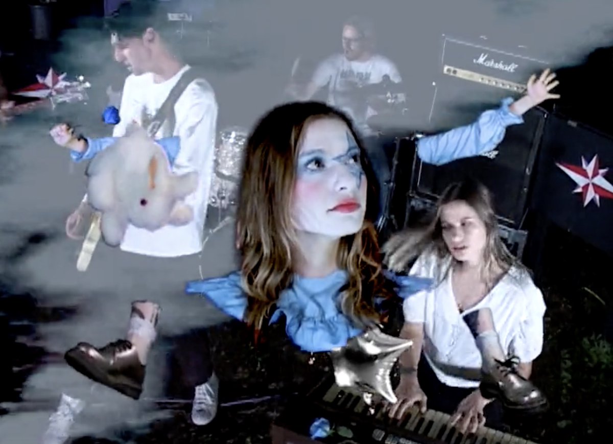 brooklynvegan's tweet photo. Watch Tigers Jaw's video for their jangly, driving new song "Hesitation" (dir. Shane Moran of Title Fight) https://t.co/goN3J3xpn8 https://t.co/ywFpSlXvZx