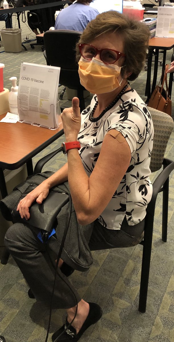 BCMcKinneyMD's tweet photo. Feeling grateful! #essentialhealthcareworker #COVIDVaccination https://t.co/qdhpYVfeRS