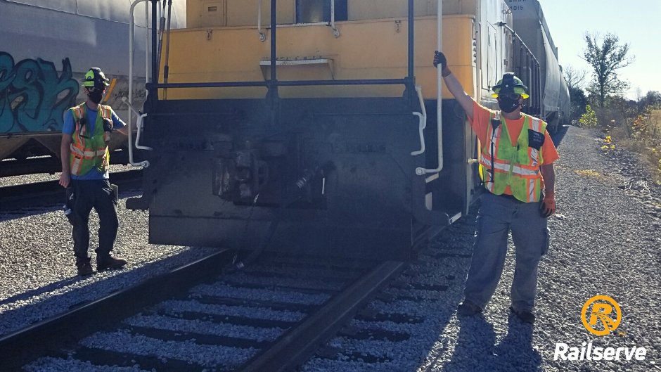 RailserveInc's tweet photo. Hats off to our dedicated teams who in the toughest times, continue to grind it out on our customer sites every day to deliver resources our families, businesses and communities depend on. 
#covid19 #thankyou #dedication #rail #railswitching #materialhandling #transloading https://t.co/aMSVcAl4pr