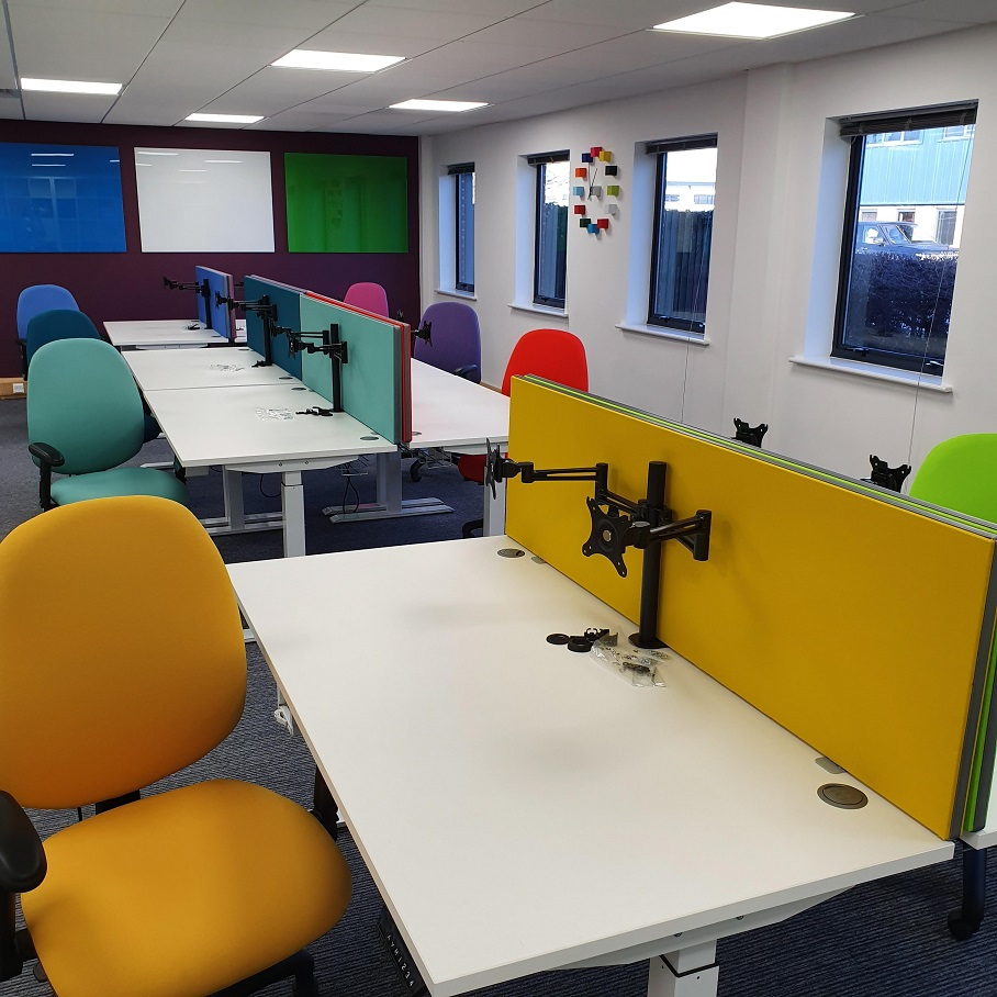 Colour pixies or a neutral look? 
Love that our serviced #offices can be customised. This refurb was a year ago! (empty seats pic quite apt today!) Look forward to sharing spaces again - creative collaborations and many smiles.
#coworking #business #monumentpark #oxfordshire