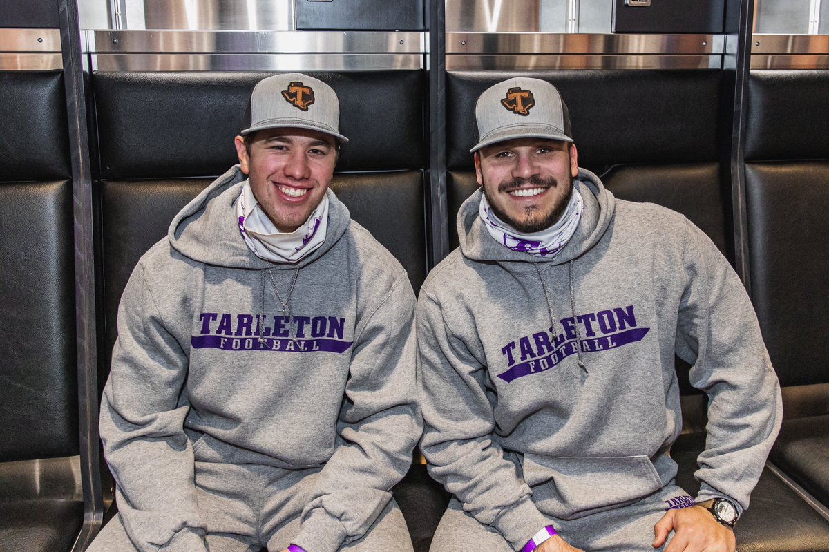 TarletonFB's tweet photo. Big things are happening at @TarletonState 🔥 

#D1szn x @TarletonPrez https://t.co/nmWVRHOnVh