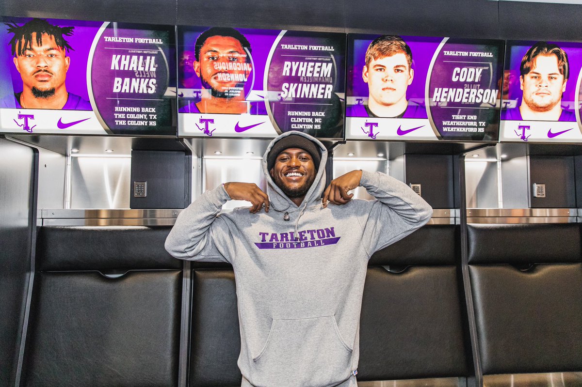 TarletonFB's tweet photo. Big things are happening at @TarletonState 🔥 

#D1szn x @TarletonPrez https://t.co/nmWVRHOnVh