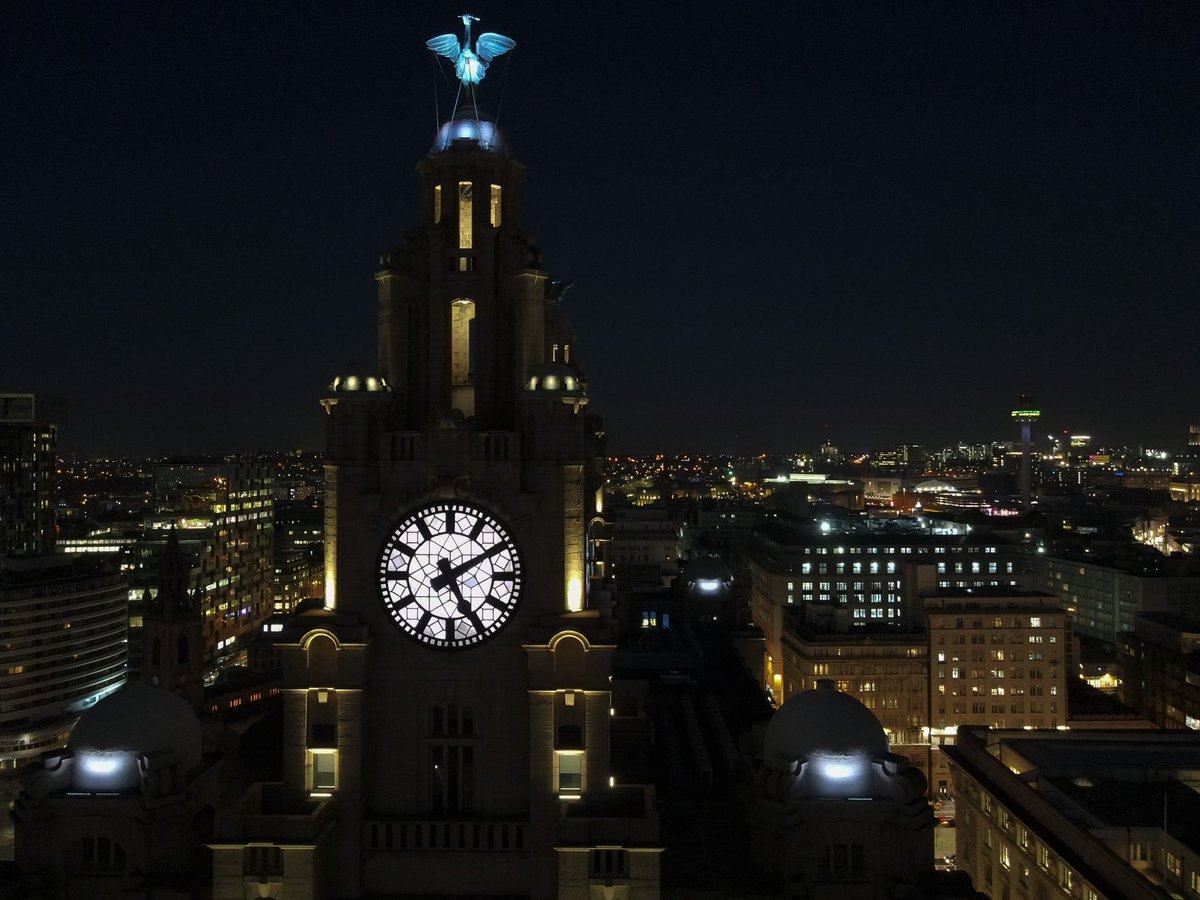 Night at The Royal Liver Building📍