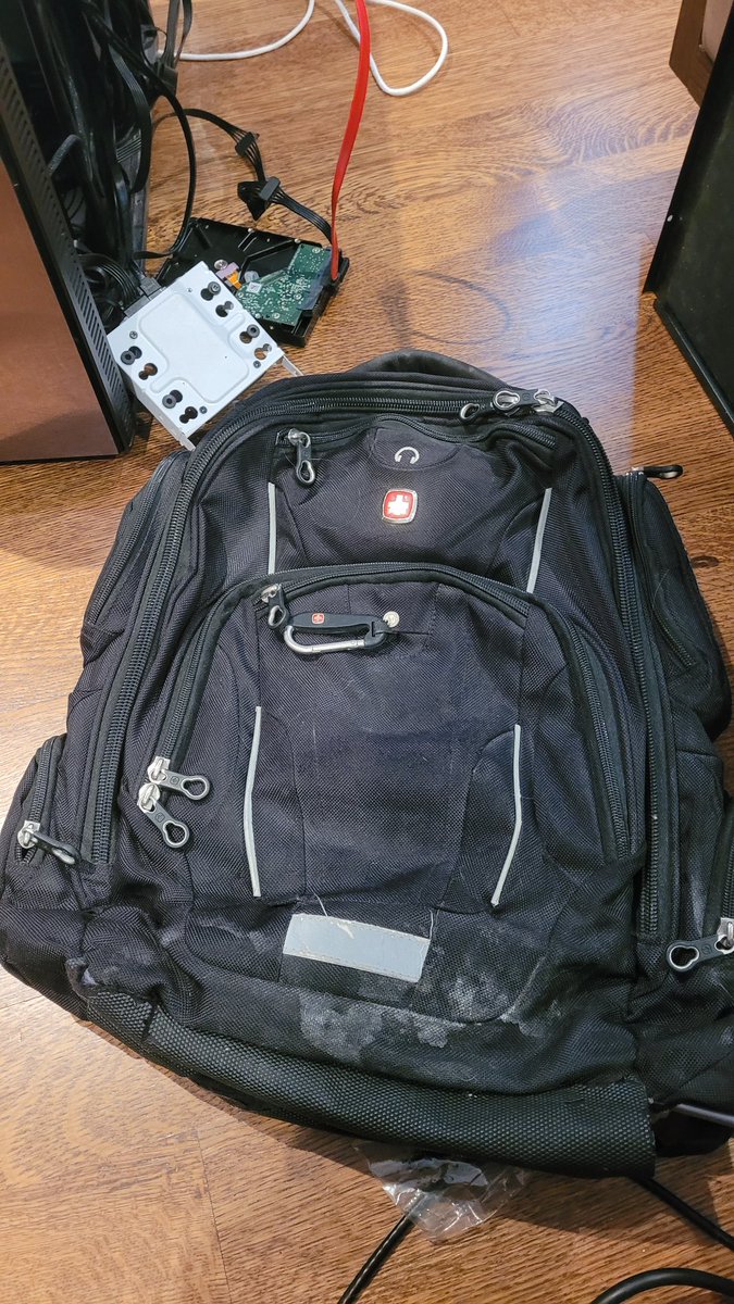 TixoRebel's tweet photo. @LinusTech 1. Easily fits all my stuff.
2. Has lasted me 7+ years of near daily use.
3. Has a large hole in the bottom. https://t.co/NXPkQs5ryP