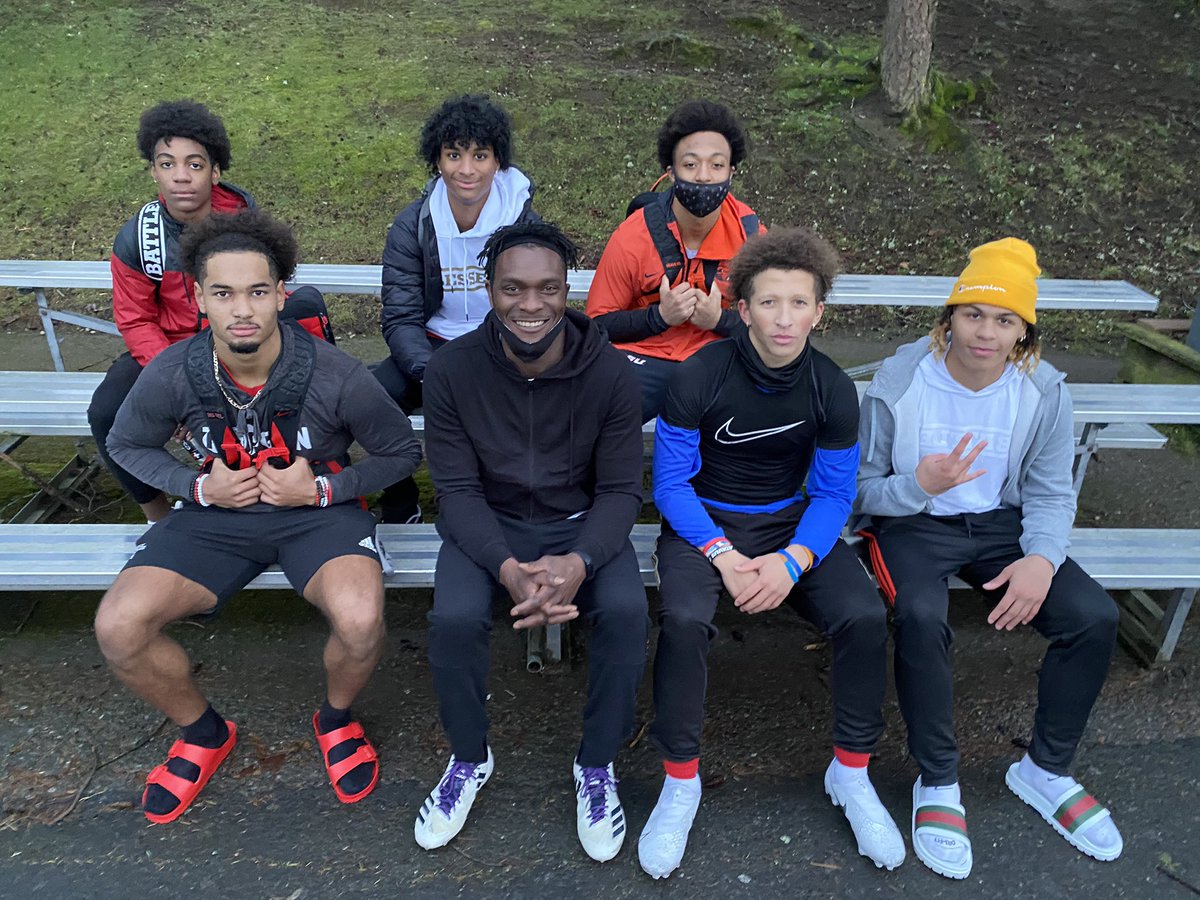 Courtney Taylor tweet media