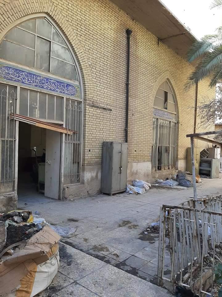 othmanmhmmadr's tweet photo. لم أشأ التعليق على صور جامع العادلية الكبير أحد مساجد بغداد التاريخية 1749 م والتي حزن جميع سكان بغداد الأصليين بسببها يوم أمس حتى التأكد من هذه الصور
للأسف نعم الجامع تحول الى مخزن وهناك محاولات مستميتة لدثره تدريجيا كما حصل مع جوامع أخرى ببغداد.
عملية مسخ مستمرة لبغداد https://t.co/N1MbyxseIV