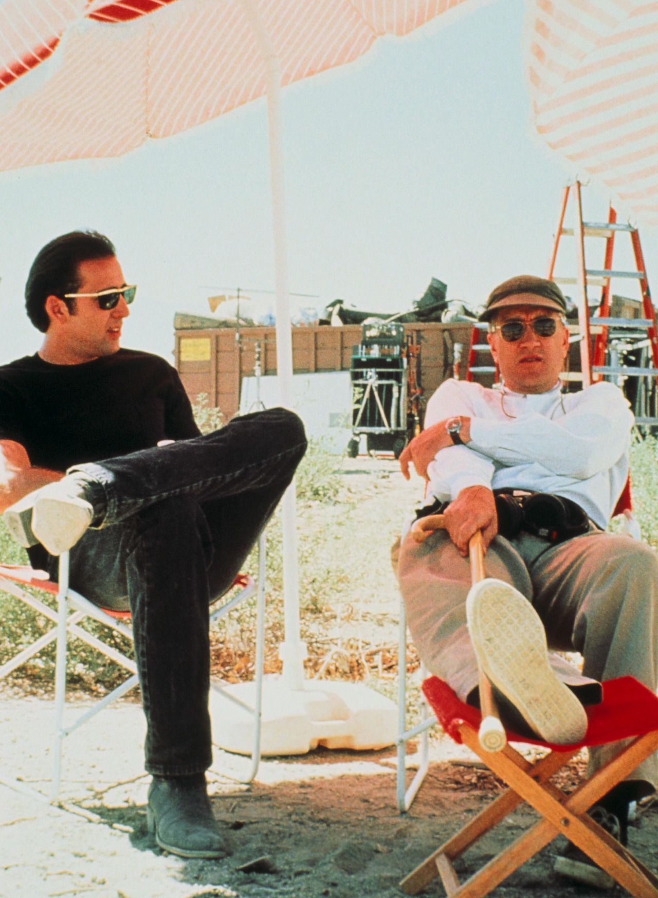 Happy birthday to the one and only Nicolas Cage. : Behind the scenes of David Lynch\s WILD AT HEART. 