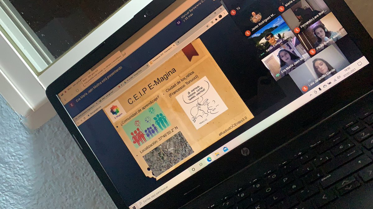 CeipOlivos's tweet photo. ¡¡Menuda entrada nos habéis brindado, que energía!! @Docentes0 
#EducacionenAccion https://t.co/GLsJdqm1E9