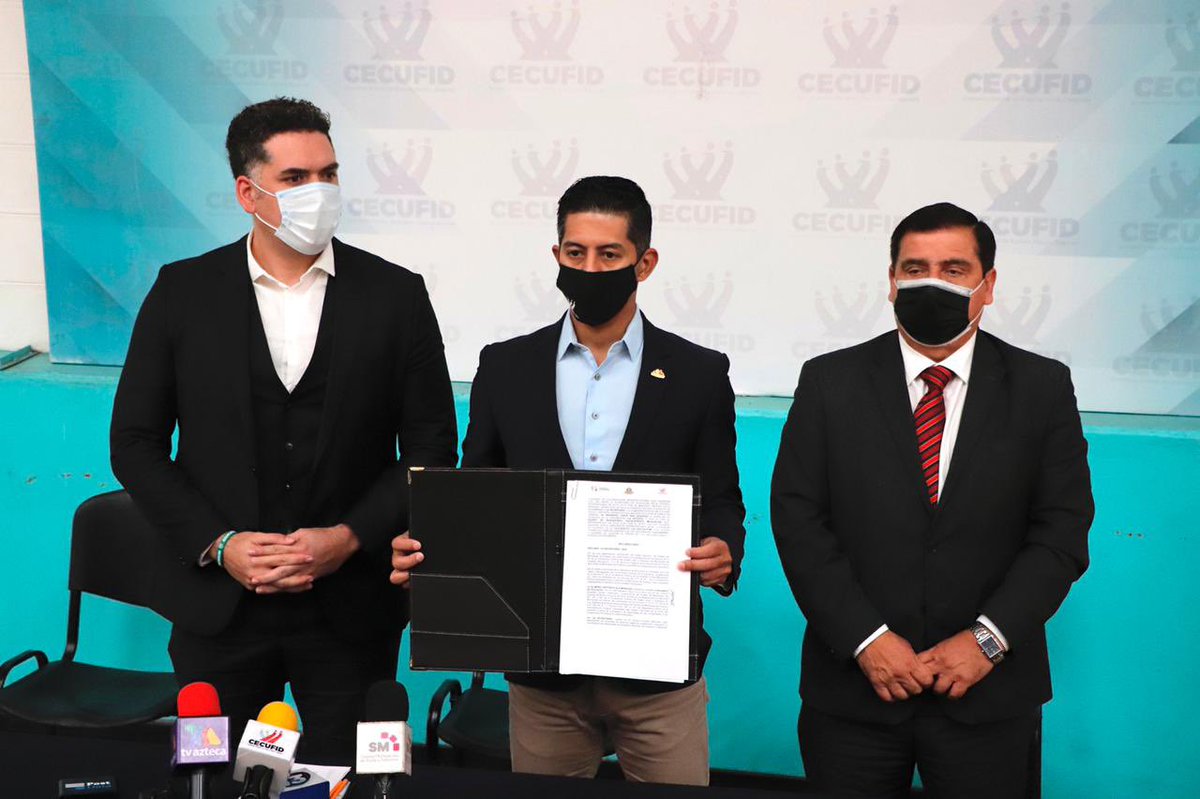 Firmamos un Convenio de colaboración con <a href="/CecufidOficial/">Cecufid Oficial</a> y la Secretaría de Educación en el Estado en el que nos comprometemos para brindar excelencia en el 1er Curso de Entrenadores de Baloncesto de Michoacán que encabeza <a href="/CasalanguidaN/">Nicolás Casalánguida</a> y que arranca el próximo 18 de enero.