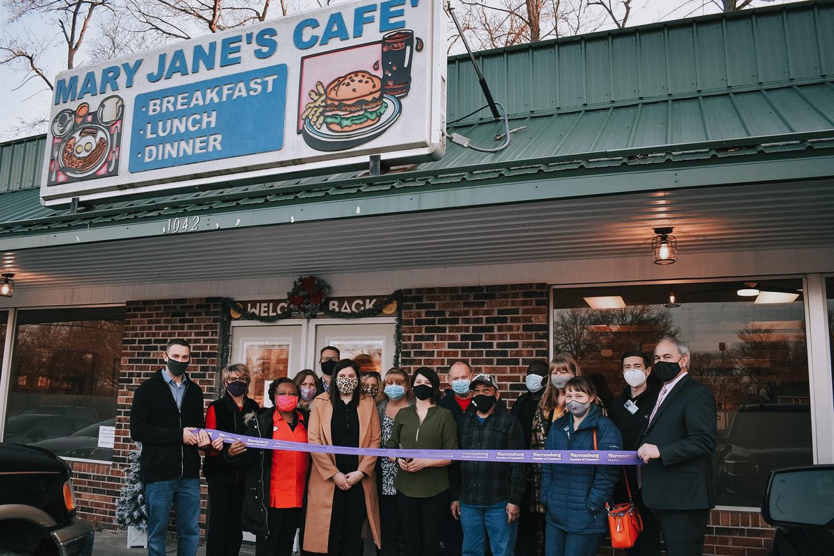 BurgChamberMO's tweet photo. A look at some of our latest ribbon cuttings. We LOVE celebrating our members and their achievements! ❤️
#chamberofcommerce #businessbestie #warrensburgmo #supportlocal #lovelocal https://t.co/N05sBr67zH