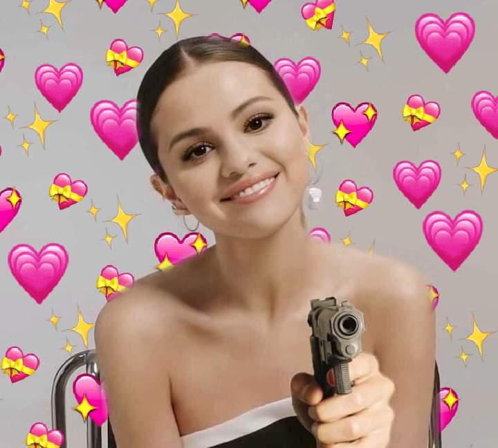 yoryomajor's tweet photo. I hope that Selena's main chart accounts will create bank accounts to raise money for the massive purchase of the new single Selena.

SELENA IS COMING 
I choose @selenagomez for Best Female English Voice at #GaanaUsersChoiceIcons @gaana https://t.co/jau81aRsCL