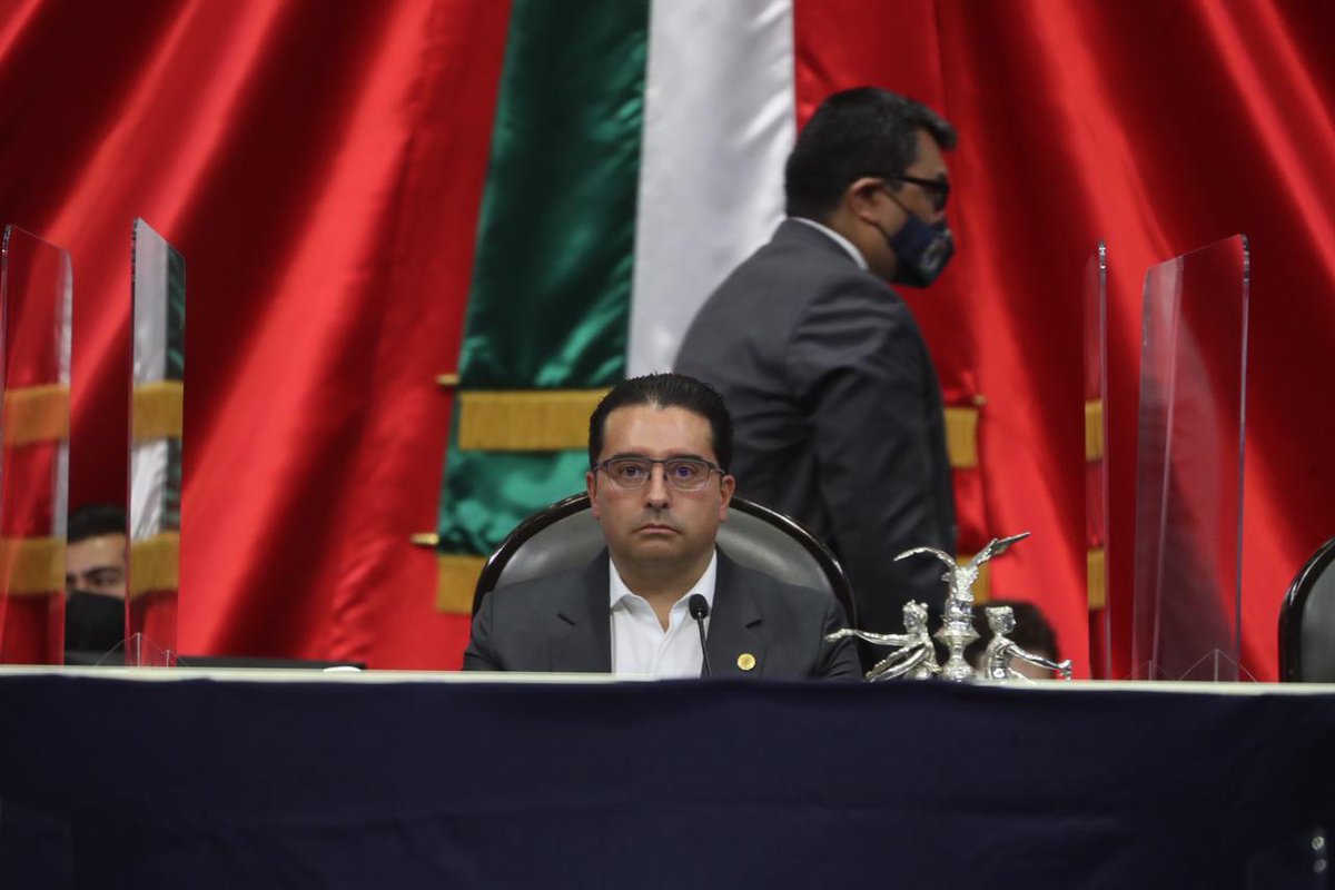 MxIvanRodriguez's tweet photo. Hoy iniciamos los trabajos de la Comisión Permanente del Congreso de la Unión, en la que tengo la gran responsabilidad de llevar la representación de los @diputadospan en la Mesa Directiva.
De igual manera, tuve el honor de presidirla en esta sesión inaugural.
#PANcontigo https://t.co/U5vCBiUwnQ