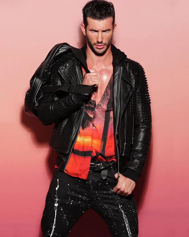 DebutInfinity's tweet photo. Presenting Artur.
For bookings and inquiries please visit https://t.co/aecXZzBWBv or DM us
#infinitydm #infinitydebutmanagement #infinityworld #infinitymodel #dubaicasting #dubaifashionblogger #dubaimodels #dubaifashion #dubaimodel #dubaifashionweek #fashionforward #fashionformen https://t.co/nWYTO60V82