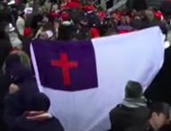 Via  @JohnhoganMorris we have a Christian Flag. I didn't know this was a thing, but accoridng to Wikipedia it was designed in the early 20th century to represent all of Christianity and Christendom and it appears to be mostly used in the US.  #CapitolFlags  #CapitolRiots