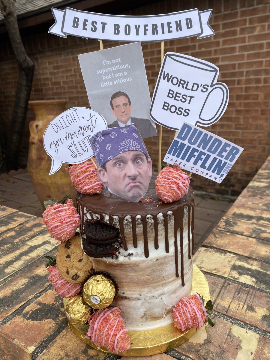 LousSweets's tweet photo. Office theme cake 🙌🏻 https://t.co/19pqNHFrOj