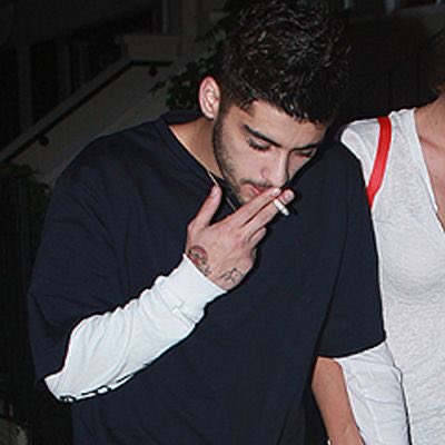 tw/ smoke- zayn and louis smoking- a hot thread -