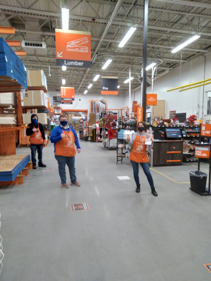thebirsk's tweet photo. Shyanna was our first associate to ever get mentioned on the too rental VOC and scored a perfect score. Nice job Shyanna @EgregoryHD @whipplenh @stevenlongmoor1 #3408proud https://t.co/k5LFezGYlV