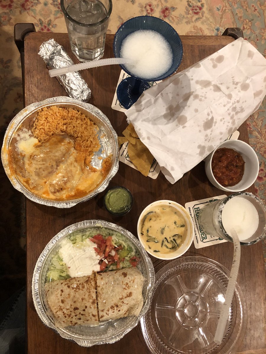 RyneDennis's tweet photo. Taqueria la Parrilla tonight as we keep supporting local. With a fresh margarita made at Bar de Ryno. #supportAthensGa https://t.co/ep5C1XAvo0