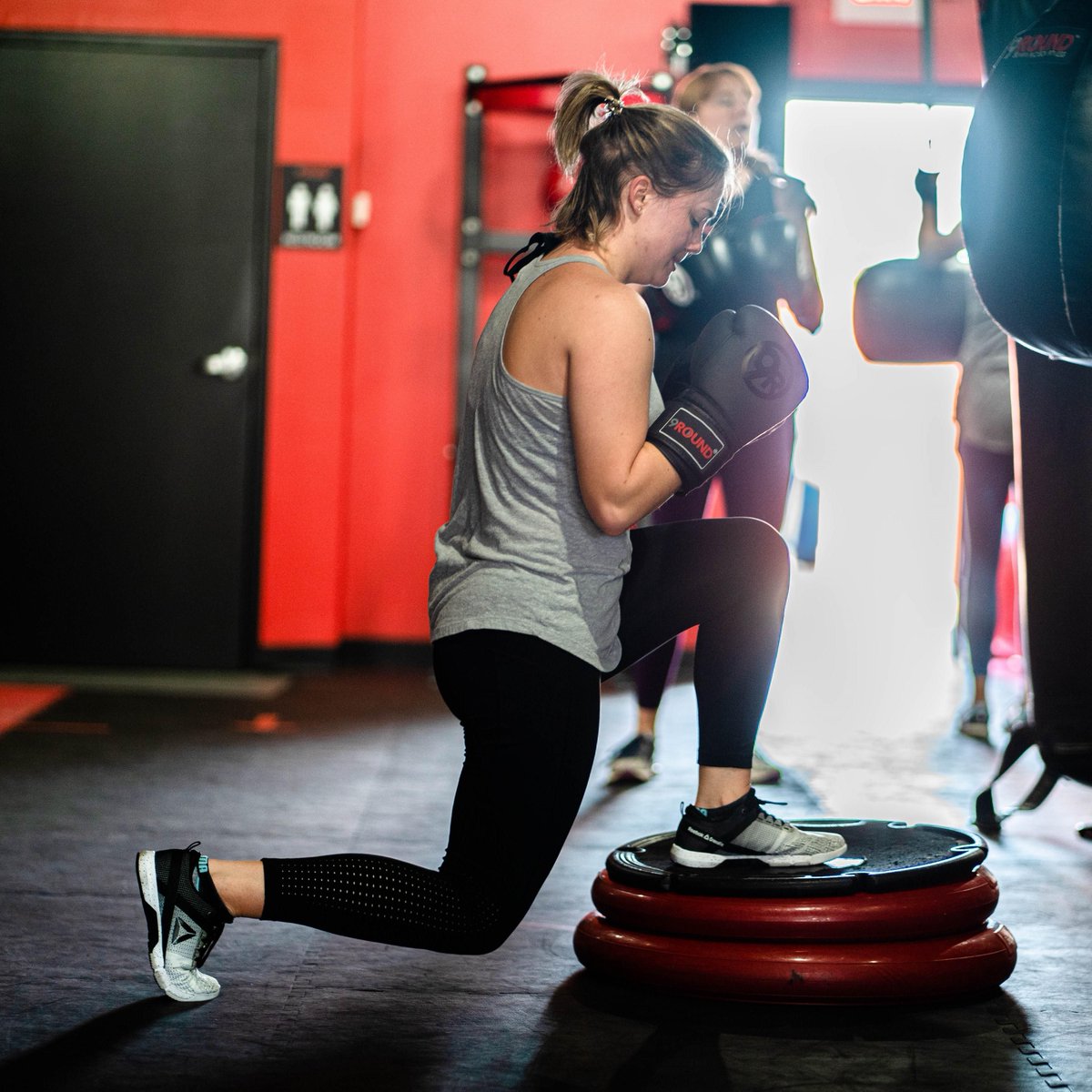 9RWickerPark's tweet photo. DYK: Adding an instability device, like Step360, is a great way to help your balance and coordination, as well as target the core? 

This device takes a simple movement to the next level.
 
What’s your favorite exercise to do on the Step360?
 
#9RoundFitness #Fitness #Kickboxing https://t.co/FIieIGLjeU