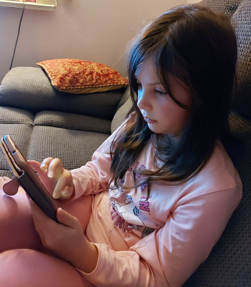 DanniiCroshaw's tweet photo. @CUffindall @ParkstoneP @Ofstednews @educationgovuk @bbceducation I feel considering it was dropped on the schools last minute, they are doing fantastic trying to provide ongoing work for our children. And like you say they are always at the end of a phone or email to try help us and support our children. Well done Parkstone! ❤ https://t.co/DYTntlr1eV