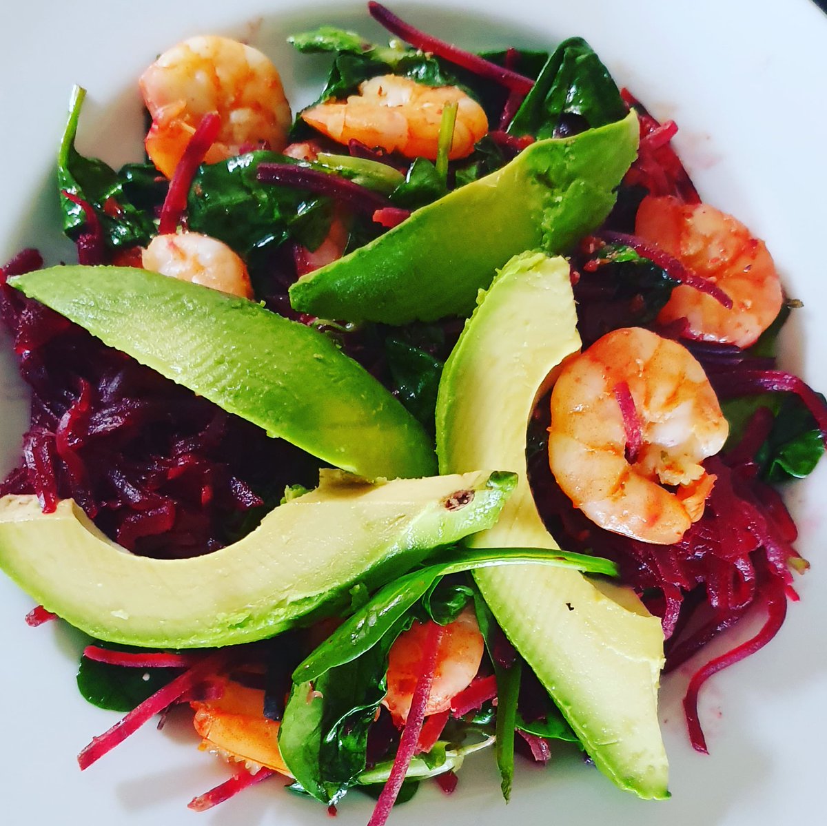BodyByCathy's tweet image. When food is life😊
●avocado 
●beetroot/spinach salad
●king prawns
#homebakingisthebest #kitchengoddess 
#chefinthemaking #foodblogger
