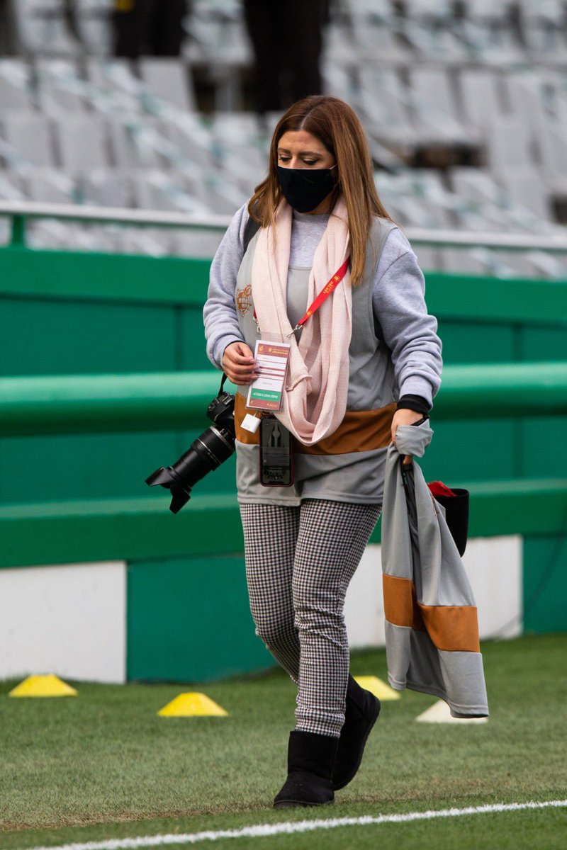 CharoTobajas's tweet photo. 📸💚 Y por ahí andamos... Debajo de tanta capa hay un poquito de mi ...🤣⚽️
#CórdobaCF #CopaDelRey  #FríoPolar #CCFGetafe  #Photography #Blanquiverde #PhotoOfTheDay #Football #Footballphotography #InstagramPhoto https://t.co/mNK4WfS0iq