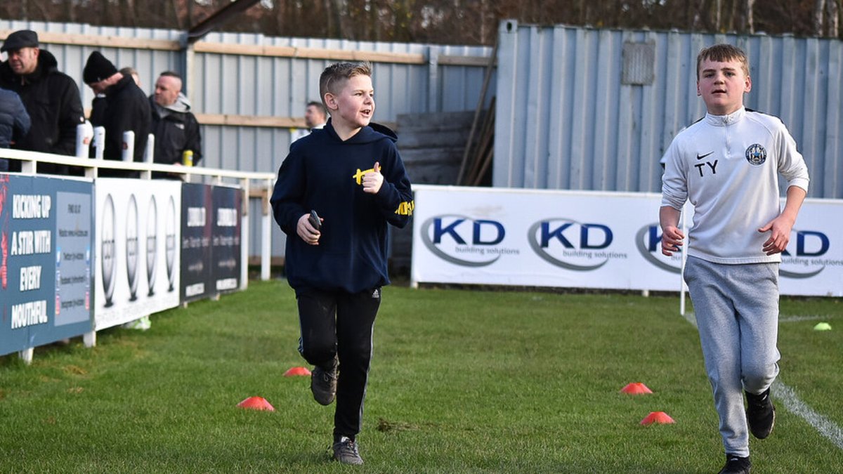 NEWS | On behalf of young Freddie and @toms_trust we would like to thank all supporters who donated a few weeks ago down Scotswood against Blyth Town. £525 was raised through kind donations with the Blue Star rounding this up to £600. Well done Freddie!

#NBSFC #FeelLikeYouBelong