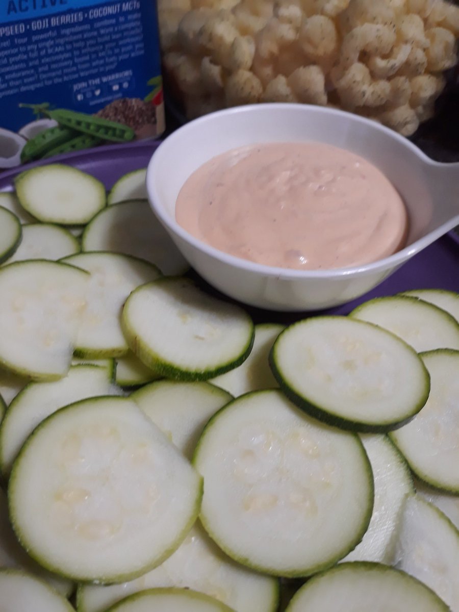 TeneshaLCurtis's tweet image. Taking a break! #writerfuel #editorfuel #zucchini #spicyranch