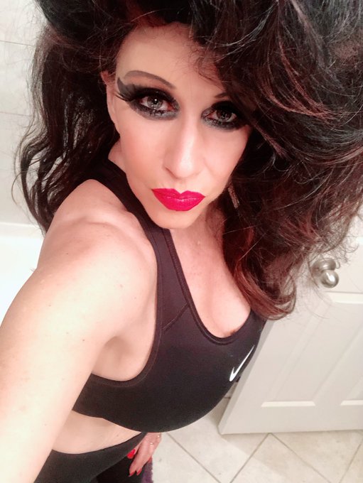 Are you ready for Mistress Stiletto as I transform. Makeup and big hair . https://t.co/bEkV9FVZmc https://t