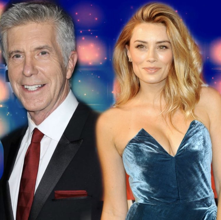 Welcome to the premiere of Shall We Dance! Please welcome our hosts Tom Bergeron and Arielle Vandenberg! #shallwedance https://t.co/EcSoUGCQvw