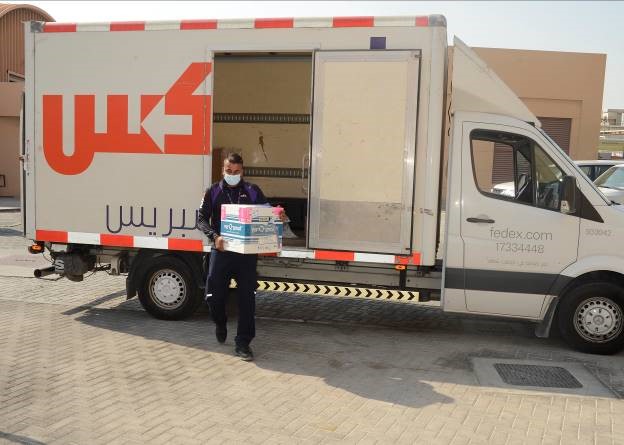 #DLADistribution Bahrain: @FedEx truck delivering 1st shipment of COVID-19 Moderna vaccine to Naval Support Activity Bahrain Dec. 30, 2020, after clearing customs. It was ground delivered to #NSABahrain and placed in cold-storage for inoculations that began the same day. https://t.co/eDhJ8gQCOl