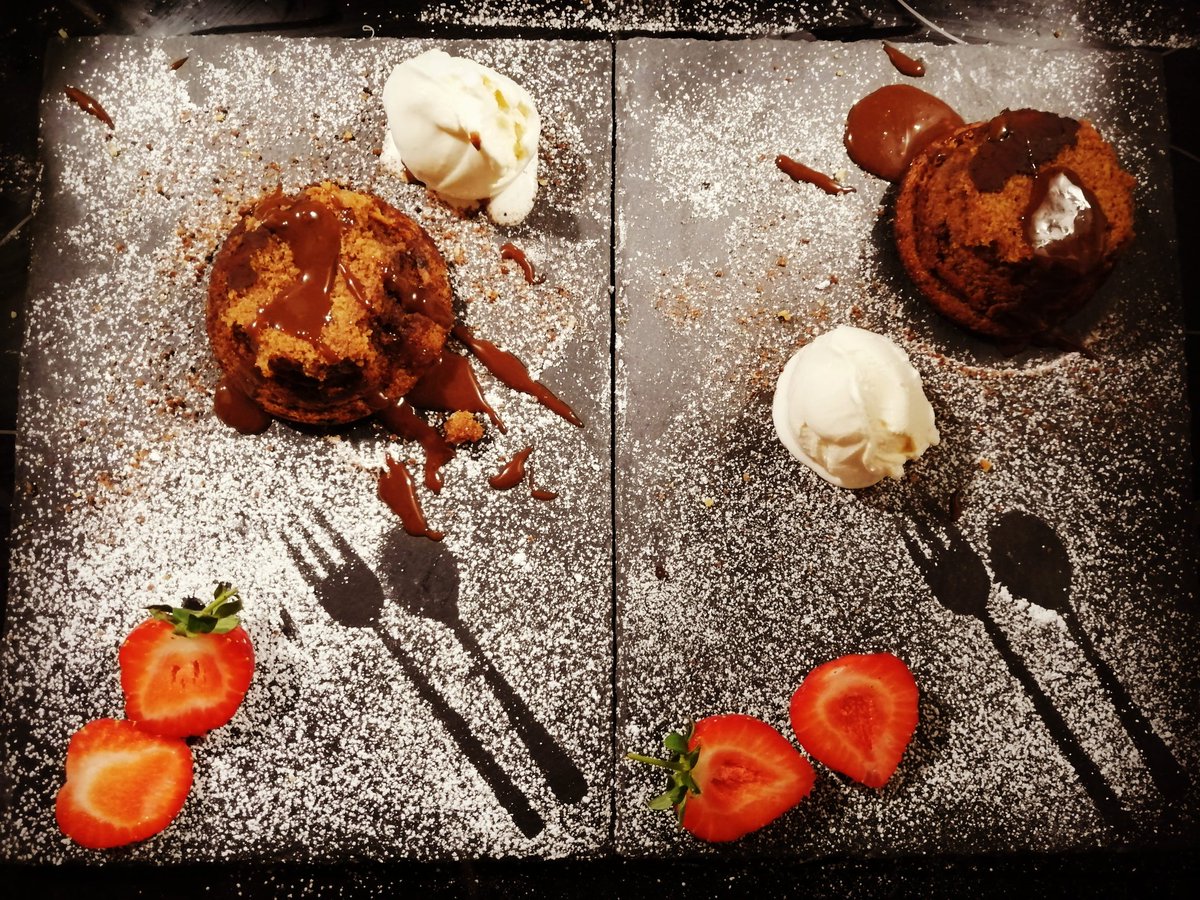 daisychainbaker's tweet photo. Chocolate lava cake #lavacake #baking #homemade #food #dessert #foodie #yummy #instafood #bakery #foodphotography #cooking #delicious #baker #bake #cakesofinstagram #sweet #foodstagram #love #desserts #instabaking #lovebaking #instabake #bakingathome #bakersofinstagram #colindale https://t.co/hKuQzEkmV5