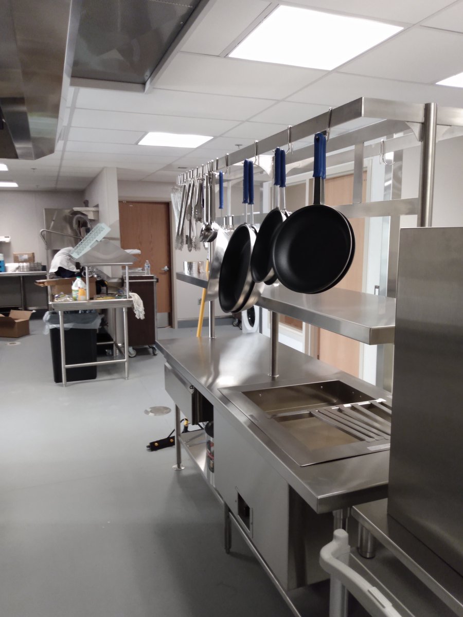PioneerWA's tweet photo. We're excited to announce the opening of our 2nd #CommercialKitchen to provide #FoodServices in #WhatcomCounty at the new #CrisisStabilization Center in Bellingham. The Bellingham kitchen prepares meals for clients in crisis center. Our other commercial kitchen is in Tacoma. https://t.co/5zG9s7RVcc