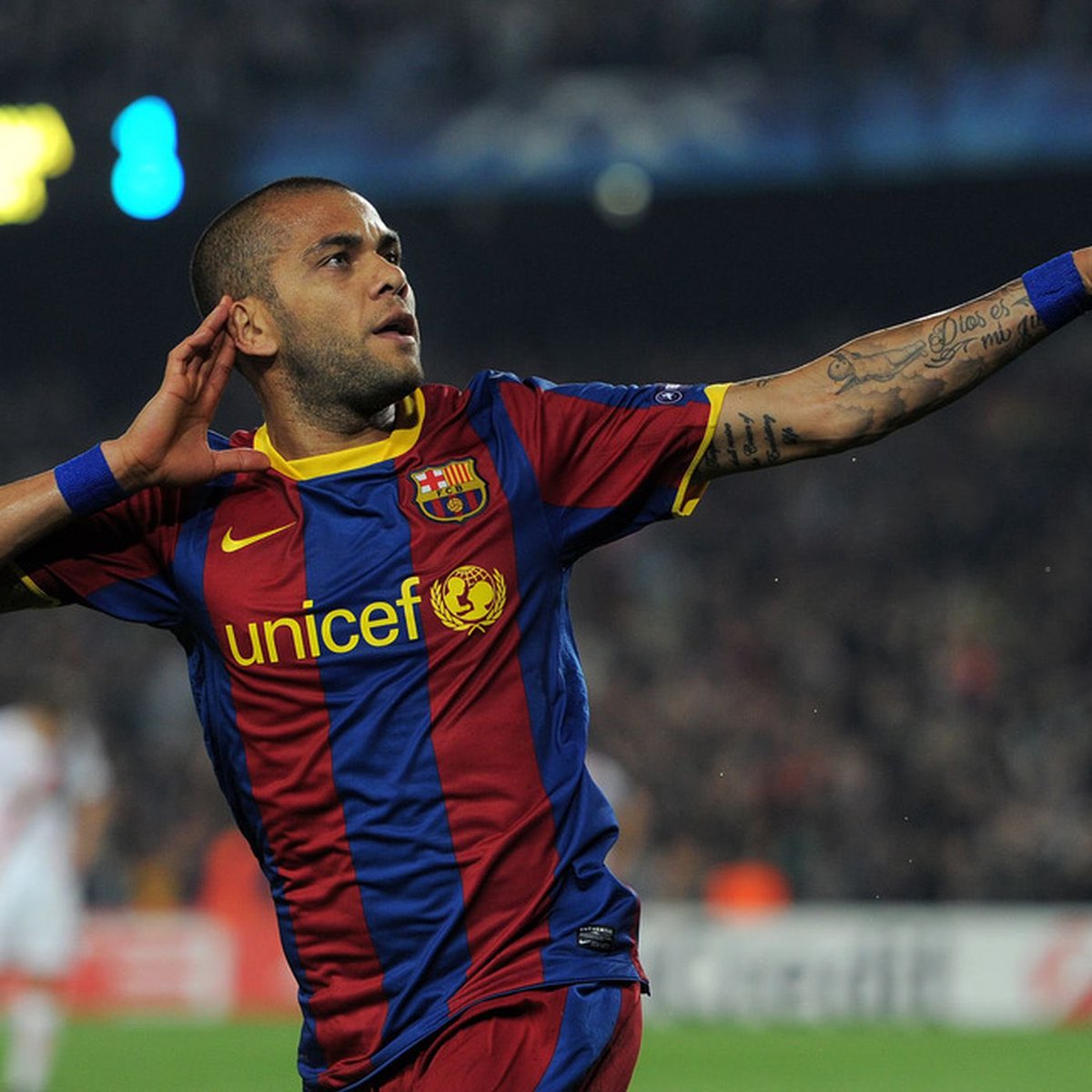 Alves 2011            Lahm 2014