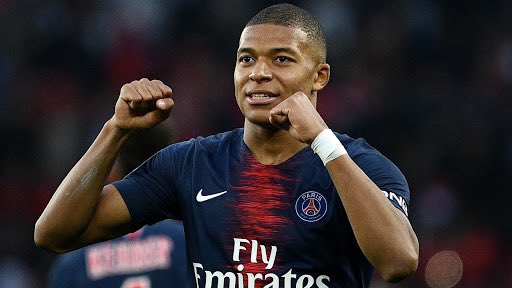 Mbappé 2018           Hazard 2015