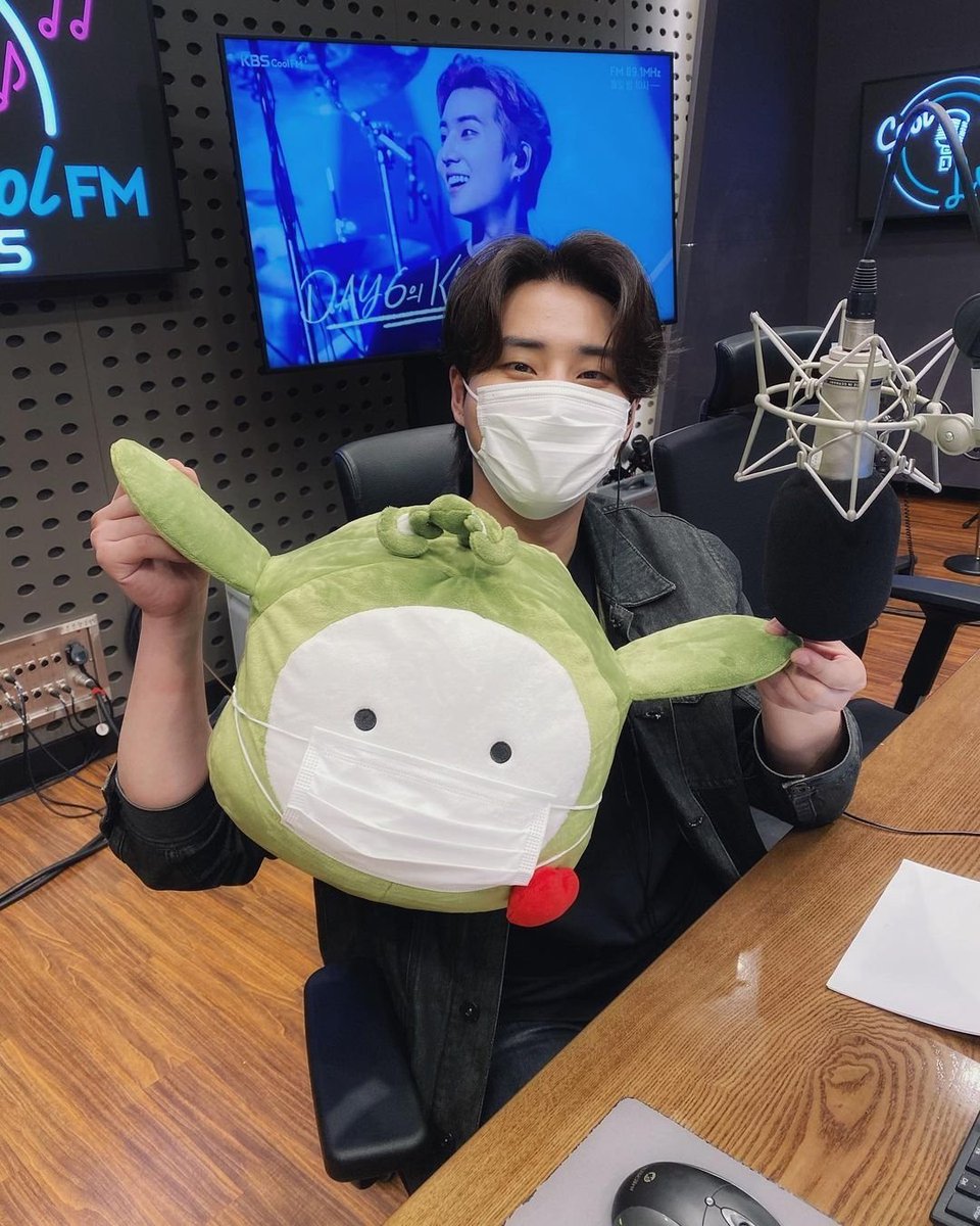 DAY6Updates's tweet photo. [PICS] 210108 #DAY6 #YoungK from day6_kisstheradio's instagram - https://t.co/F9w2TAhD0g https://t.co/tECUbCrrql