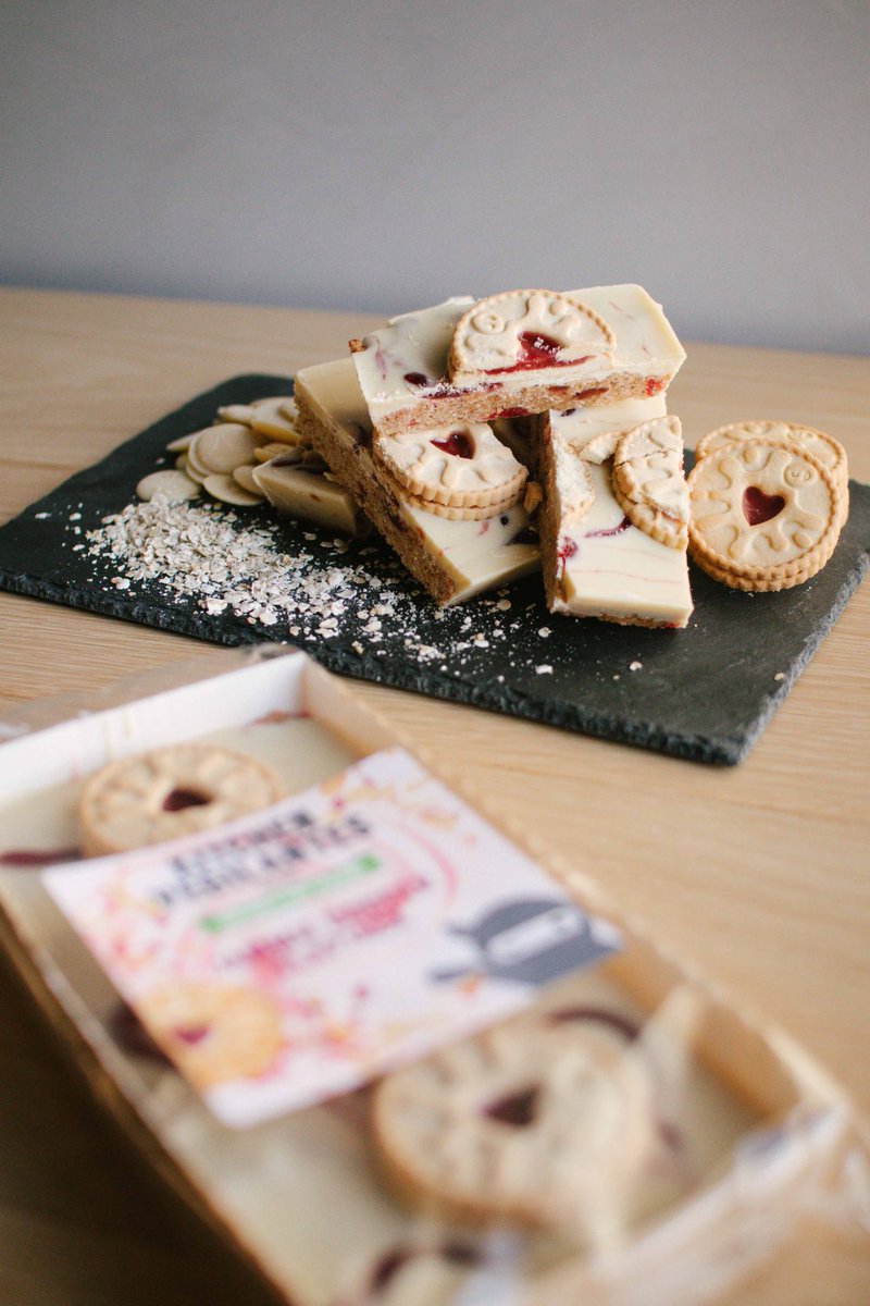 Who said ⁦⁦<a href="/veganuary/">Veganuary</a>⁩ would be difficult? New to our range of plant based treats is this delicious Jammy Dodger Flapjack. Available in selected retail stores and via ⁦<a href="/KVegilantes/">Kitchen Vegilantes</a>⁩ online store.

#Veganuary2021 #Veganuary #Belfasthour 

kitchen-vegilantes.com