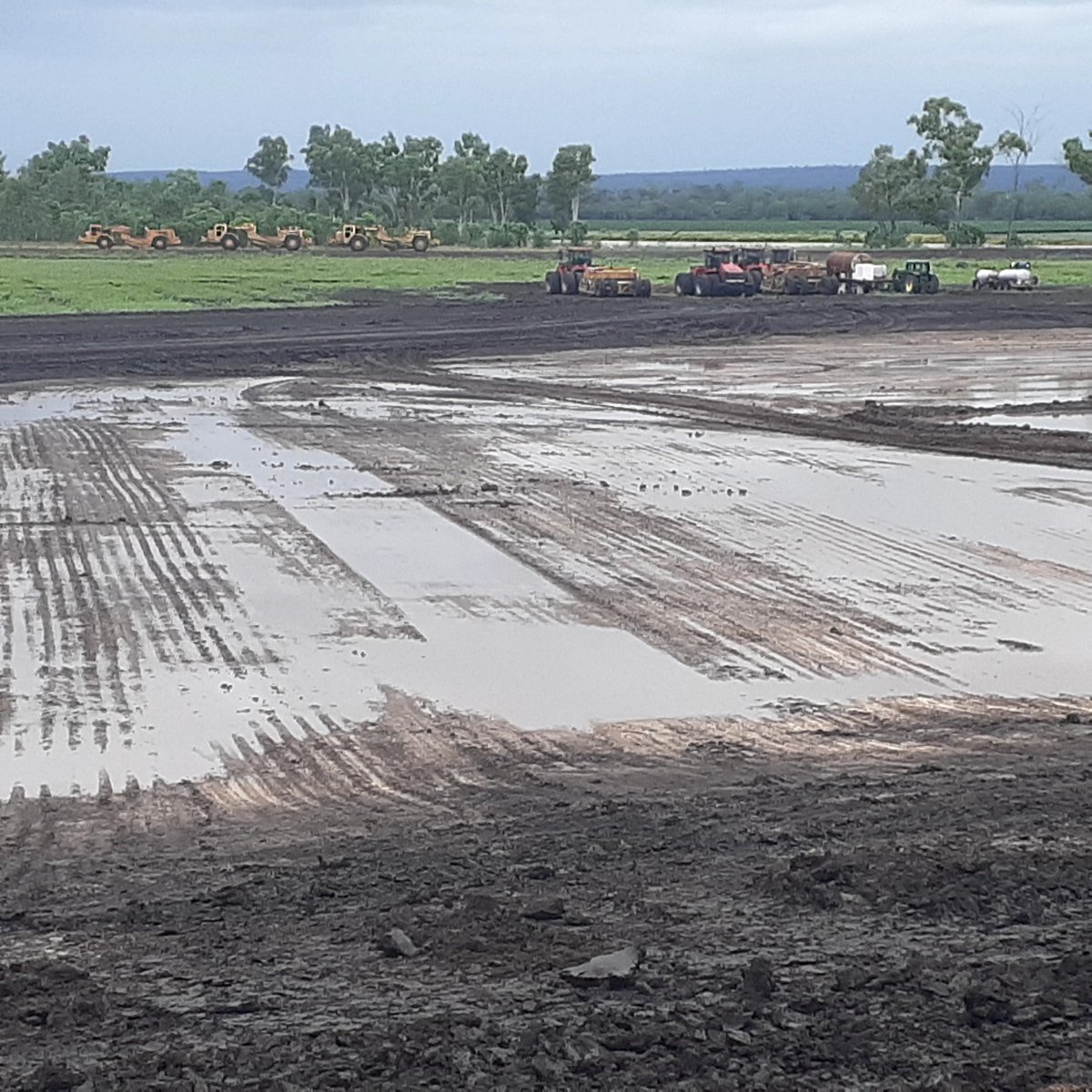 Next storage going up,
See how the pivot handles #cotton21 last went in last week of dec