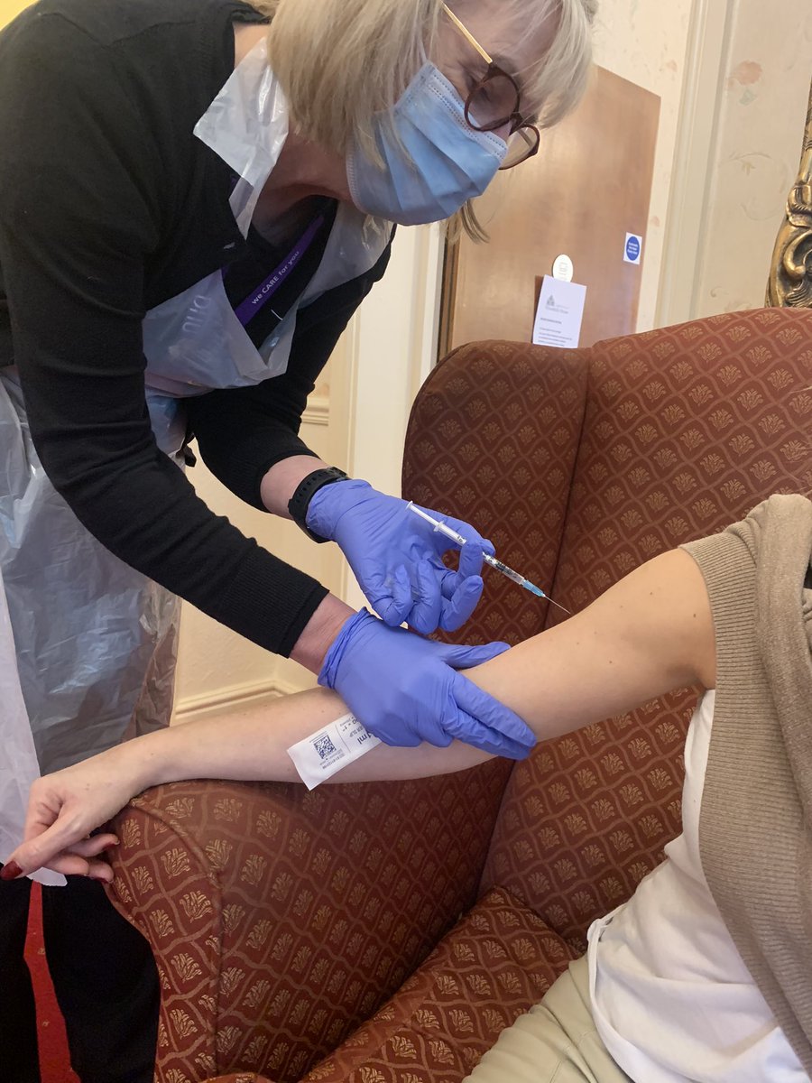 Celebrations as Residents and Staff received the Pfizer-BioNTech vaccine!🎉 Thankyou to DHU Healthcare, who work in conjunction with Derbyshire Dales Primary Care Network. 💉😀#pfizer #vaccine #derbyshire #residentialhome
Wheathillshouse.co.uk