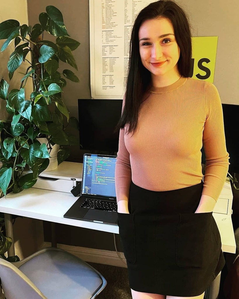 hostiNGNED's tweet photo. 📸 @patrycja_io_
• • •
#coding #codinglife #devops #developer #js #nodejs #typescript #vuejs #reactnative #appdev #programming #programmerlife #setup #machinelearning #ai #code #strongtypes #vr #vscode #cleancode #php #codelover #software #coffeecode #codinggirls #girlc… https://t.co/tAElU3tf9i
