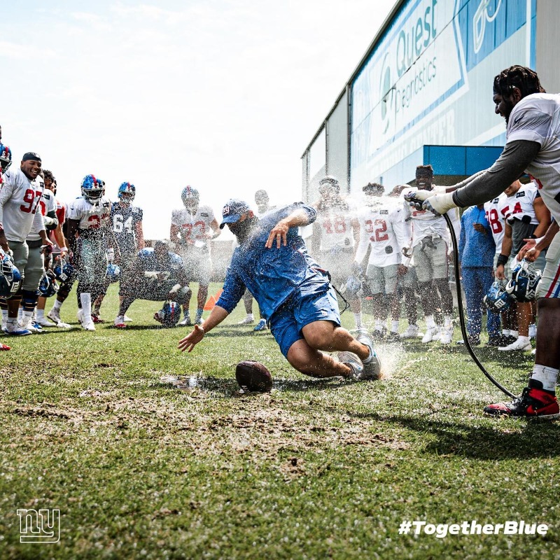 Giants's tweet photo. Best flicks of the season 📸
