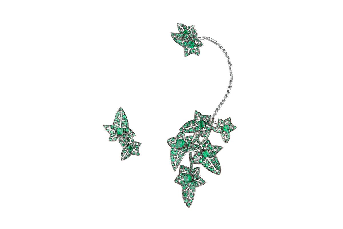 Boucheron's ivy suite. Someone made a tiara like this too, but I don't think it was them? Anyway, English ivy, in emeralds, earrings and necklace. Harry should have gotten these for Meghan. Haha.