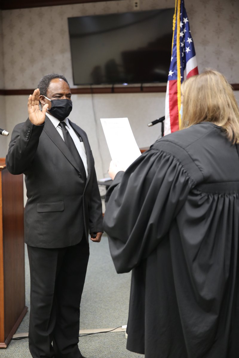 Two Newton County Board of Education Members Sworn in for New Terms. Congratulations to Mr. Eddie Johnson and Mr. Anderson Bailey! We're happy to have you on our team!newtoncountyschools.org/departments/pu… #NCSSBeTheBest