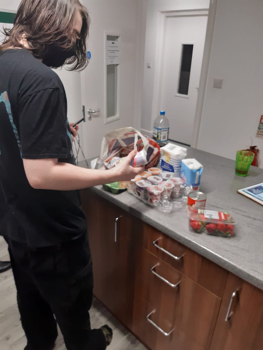 Bay6Project's tweet image. We received a huge donation of yoghurts so they had a go at putting them to use and made icecream this evening! Introducing our new Project Worker Amy! Welcome to the #dreamteam