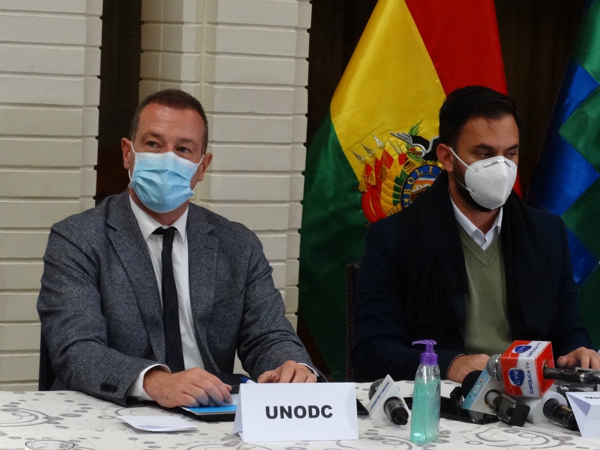 UNODCBolivia's tweet photo. 📢 #Today, with the support of @UEenBolivia, @UNODCBolivia met with @EDelCastilloDC @MindeGobierno, @MRE_Bolivia, @Pol_Boliviana, #VDSSC, @FELCN_Noticias and @UEenBolivia to strengthen #CERIAN as a regional platform to combat #drug trafficking 🇺🇳🇪🇺🇧🇴 https://t.co/Puil9f7x8i