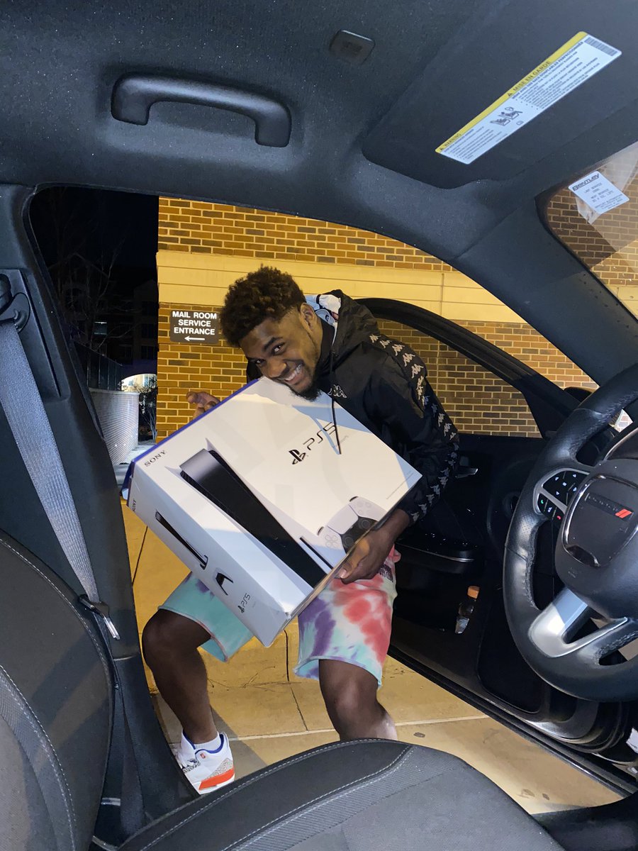 Jordyn Peters ™ tweet media