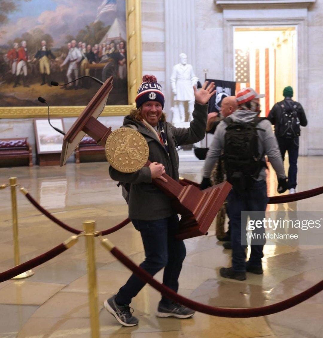 IreneMartin_17's tweet image. Nadie:
Cualquier chaval del pueblo: pa la peña